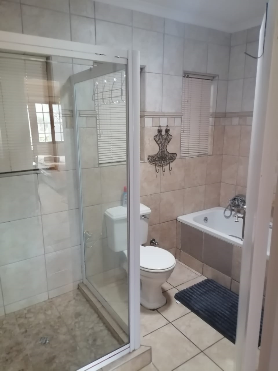 4 Bedroom Property for Sale in Rome Glen Western Cape